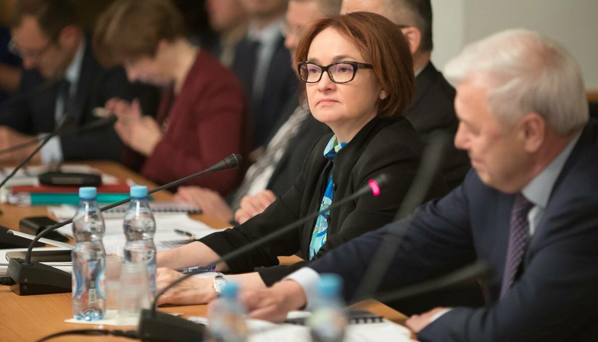 ЦБ впервые за три года снизил ключевую ставку: что это значит для экономики?
