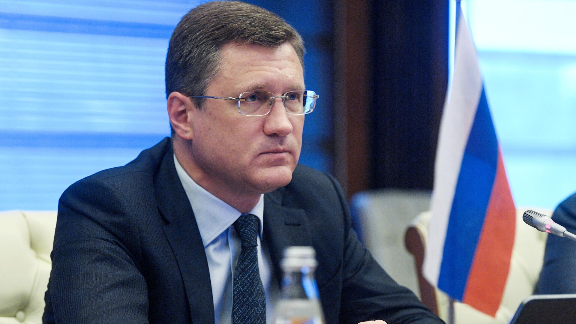 Новак: Экономика России уверенно держится на плаву, несмотря на давление