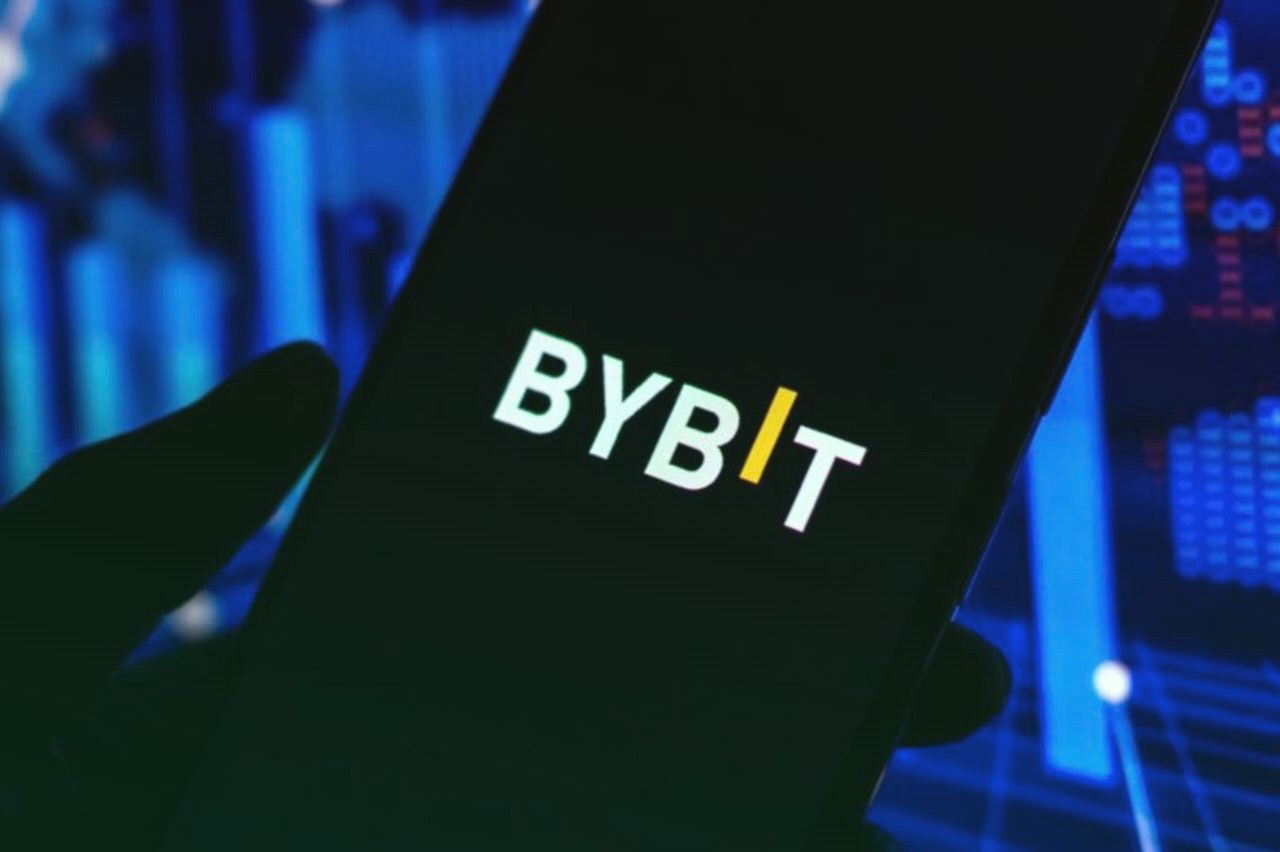 Криптобиржа Bybit восстановила резервы после атаки на $1,4 млрд: что делают с украденными токенами?