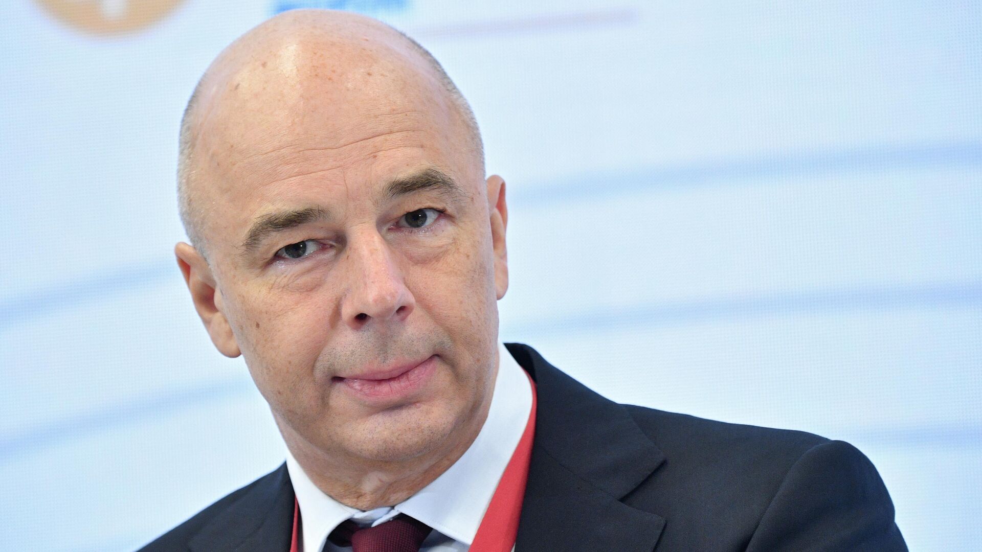 Силуанов допустил пересмотр цены отсечения нефти в бюджете