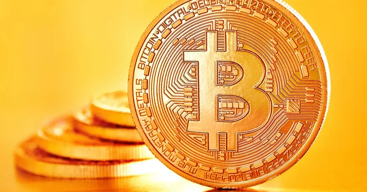 Биткоин теряет $117 тыс.: как торговые войны и планы майнеров влияют на курс