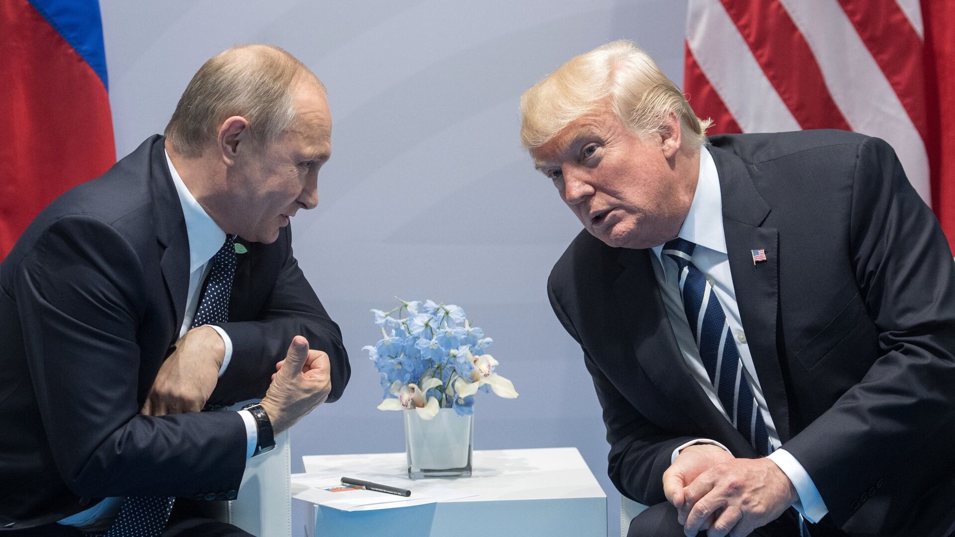 Путин подарил Трампу портрет: дипломатический жест с намёком?