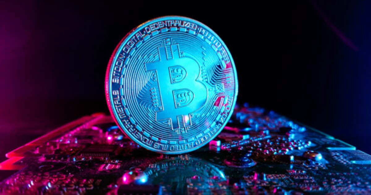 Bitcoin против акций: разбираем прогнозы Standard Chartered о будущем криптовалюты