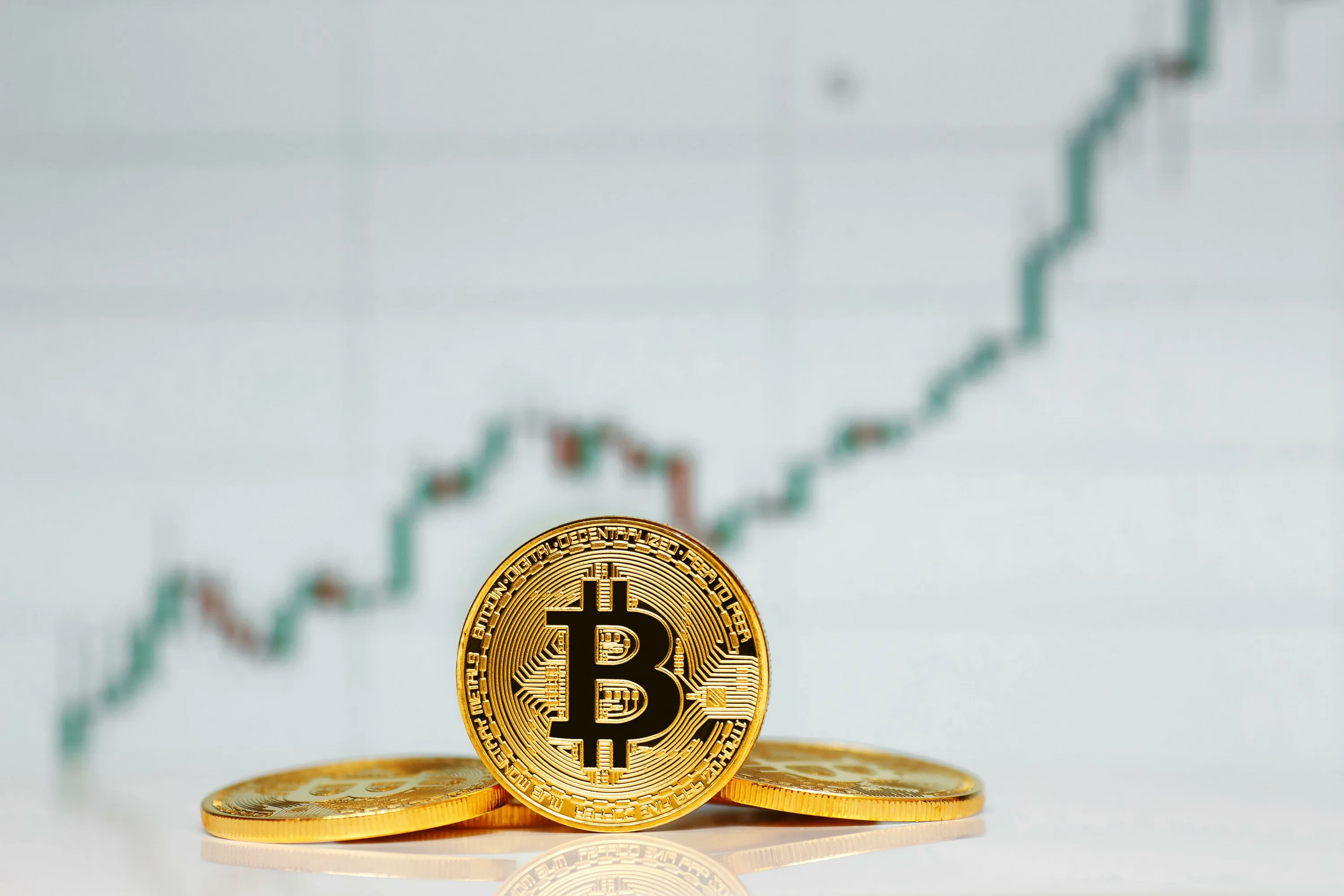 Рекорд биткоина: криптовалюта взлетела на 5% после решения США по пошлинам