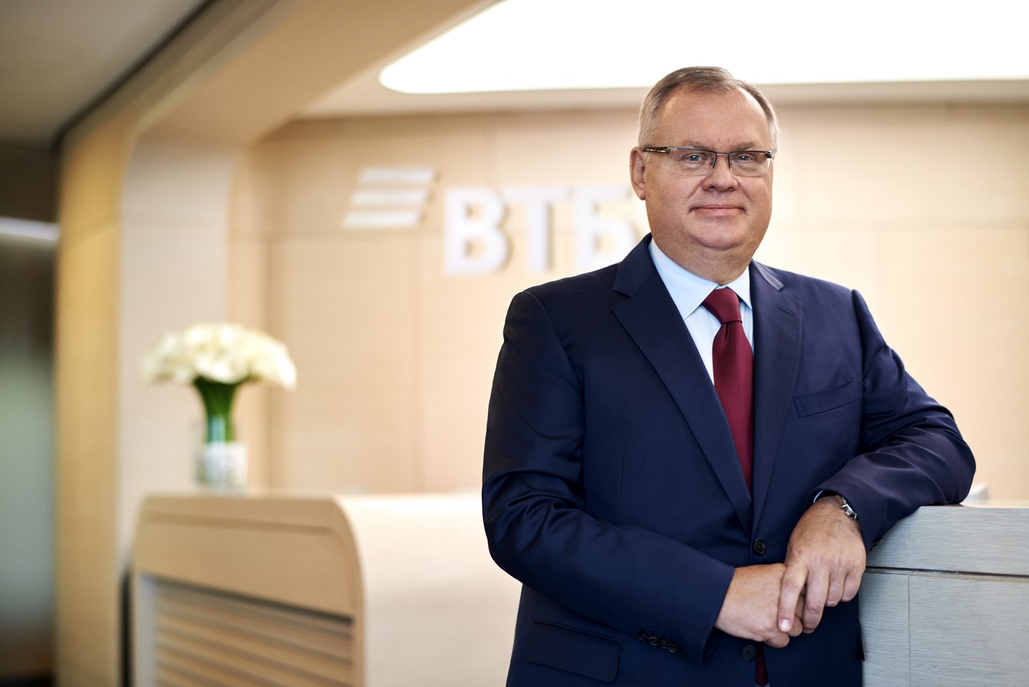 Глава ВТБ предсказал ослабление рубля к концу 2025 года
